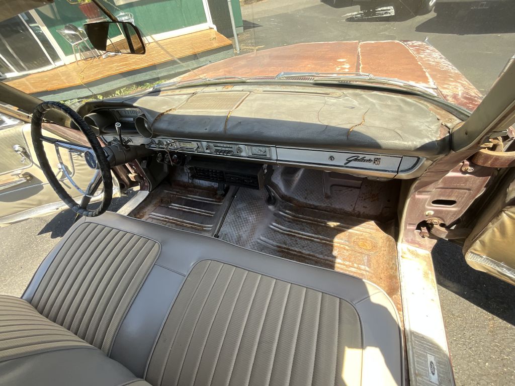 Photo 18 of this FORD GALAXIE 500