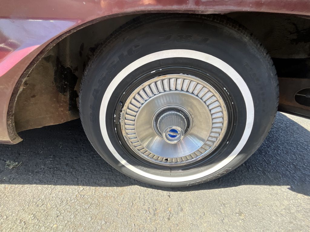 Photo 19 of this FORD GALAXIE 500