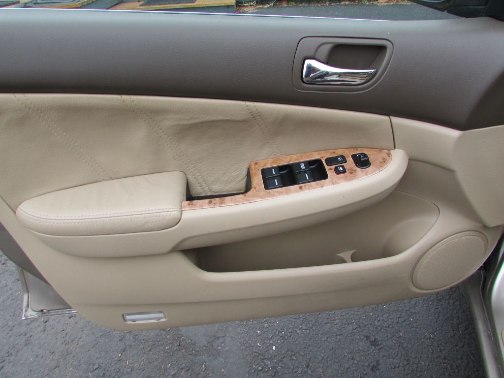 Photo 7 of this HONDA ACCORD