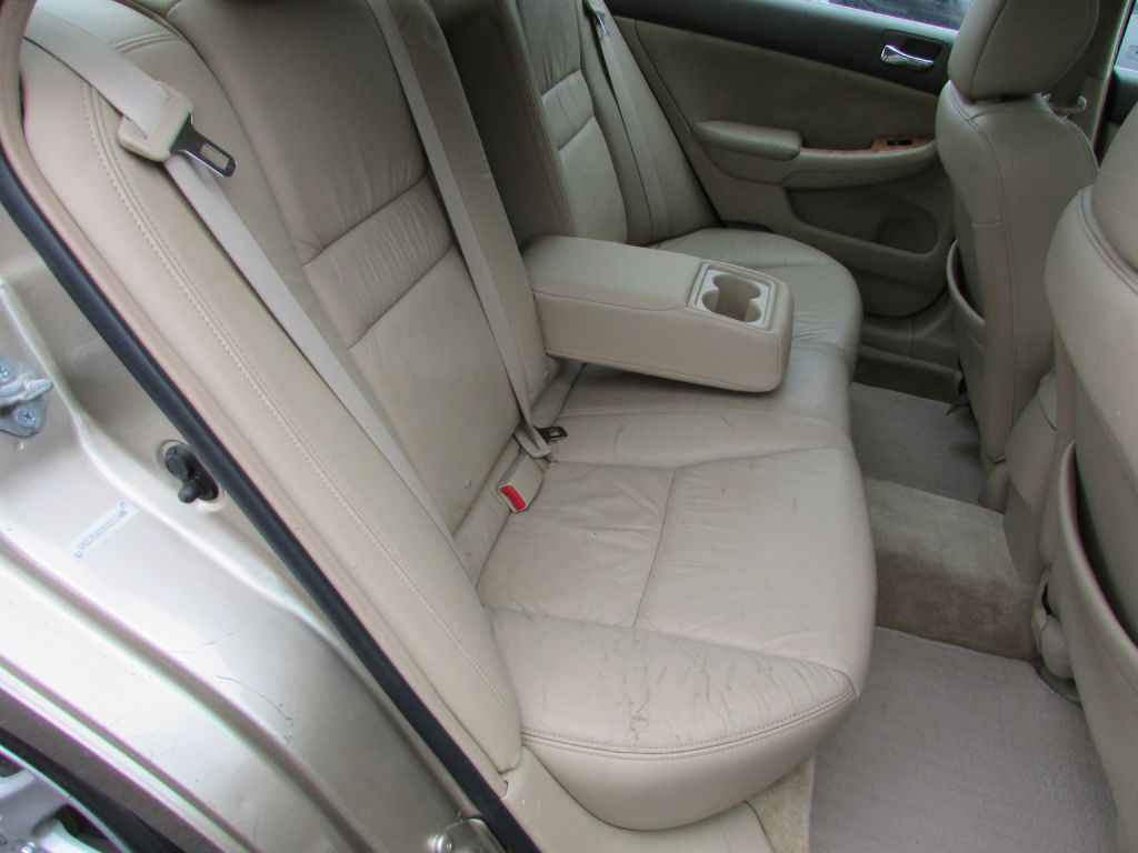 Photo 16 of this HONDA ACCORD