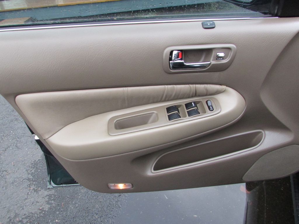 Photo 7 of this ACURA 2.5TL