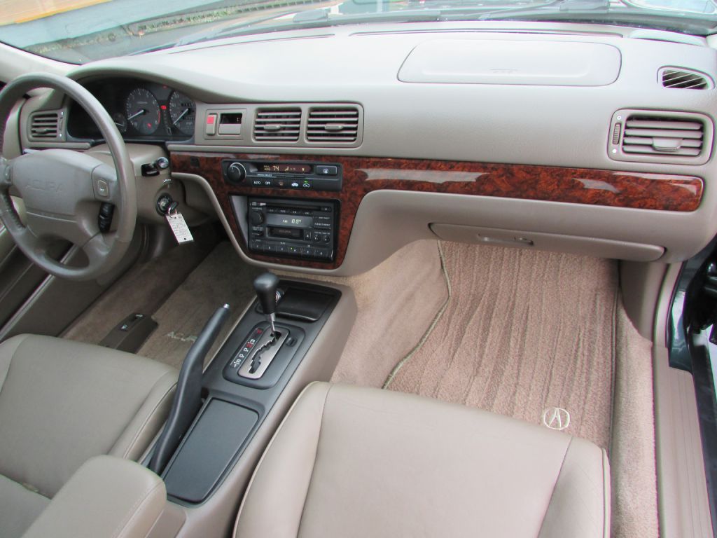 Photo 17 of this ACURA 2.5TL