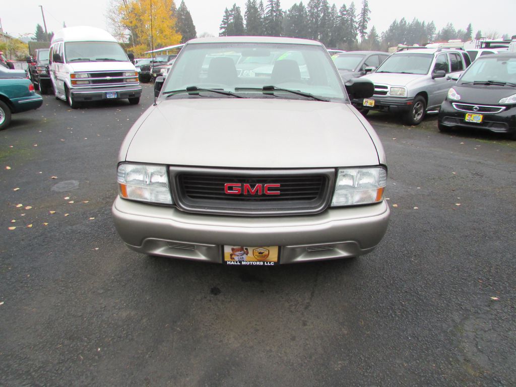 Photo 2 of this GMC SONOMA SL
