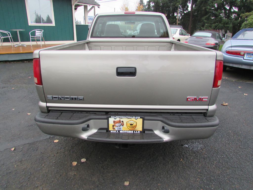 Photo 5 of this GMC SONOMA SL