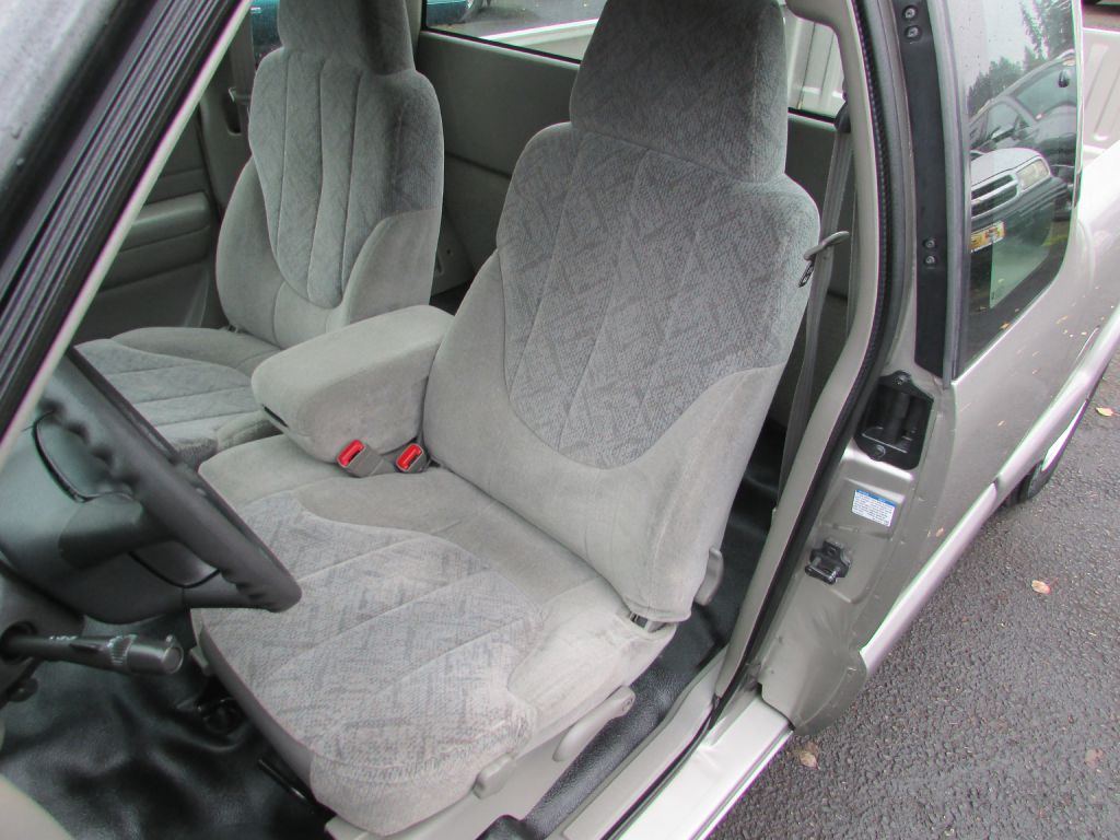 Photo 8 of this GMC SONOMA SL