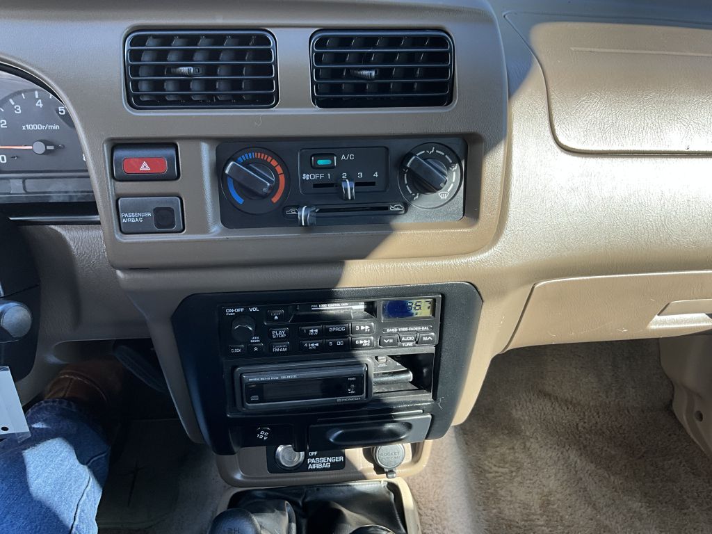 Photo 13 of this NISSAN FRONTIER