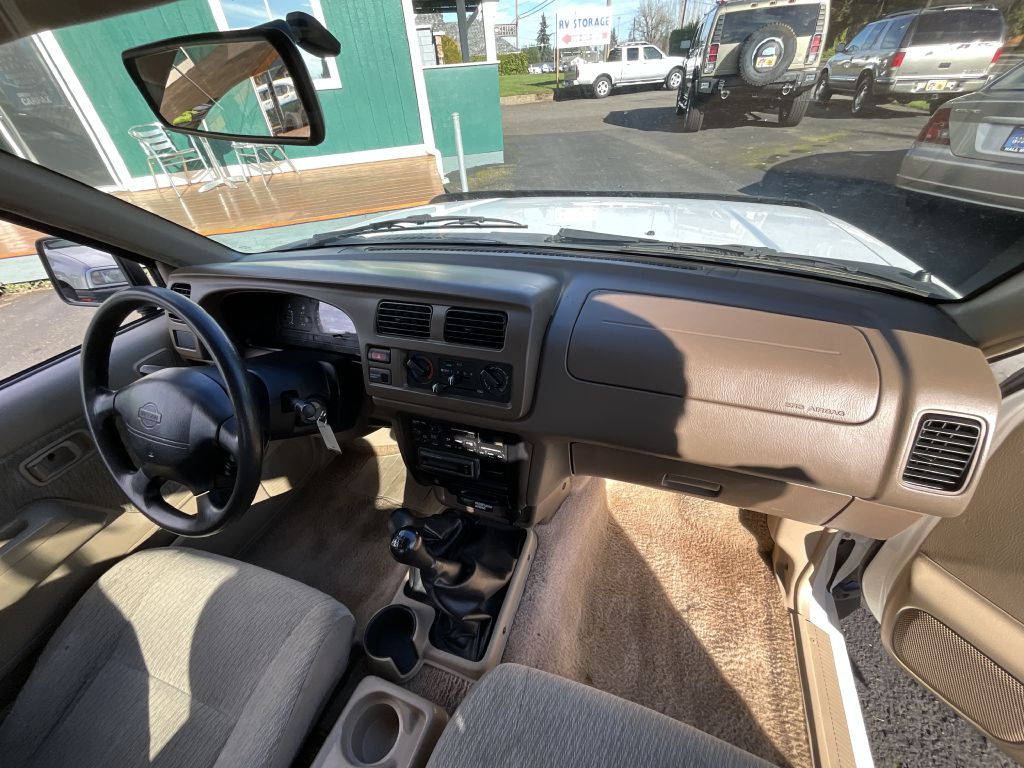 Photo 18 of this NISSAN FRONTIER