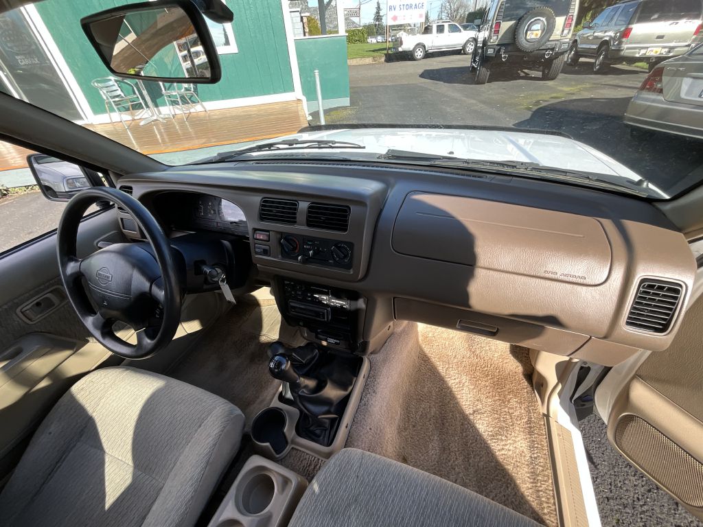 Photo 19 of this NISSAN FRONTIER