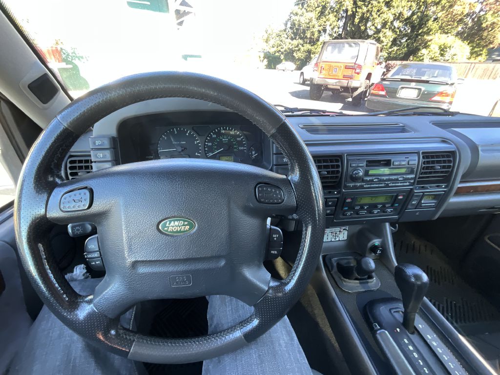 Photo 10 of this LAND ROVER DISCOVERY II