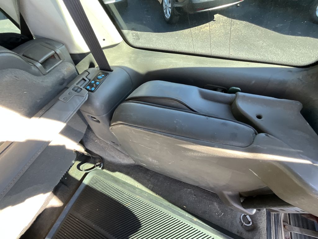 Photo 17 of this LAND ROVER DISCOVERY II