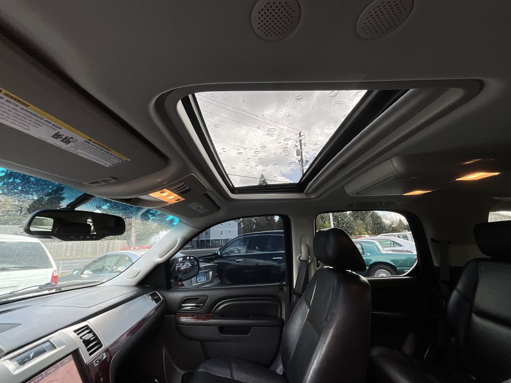 Photo 13 of this CADILLAC ESCALADE