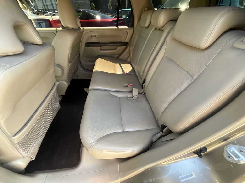 Photo 13 of this HONDA CR-V
