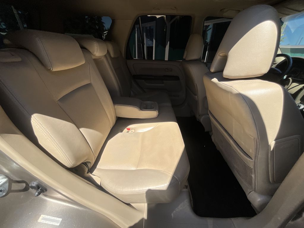 Photo 15 of this HONDA CR-V