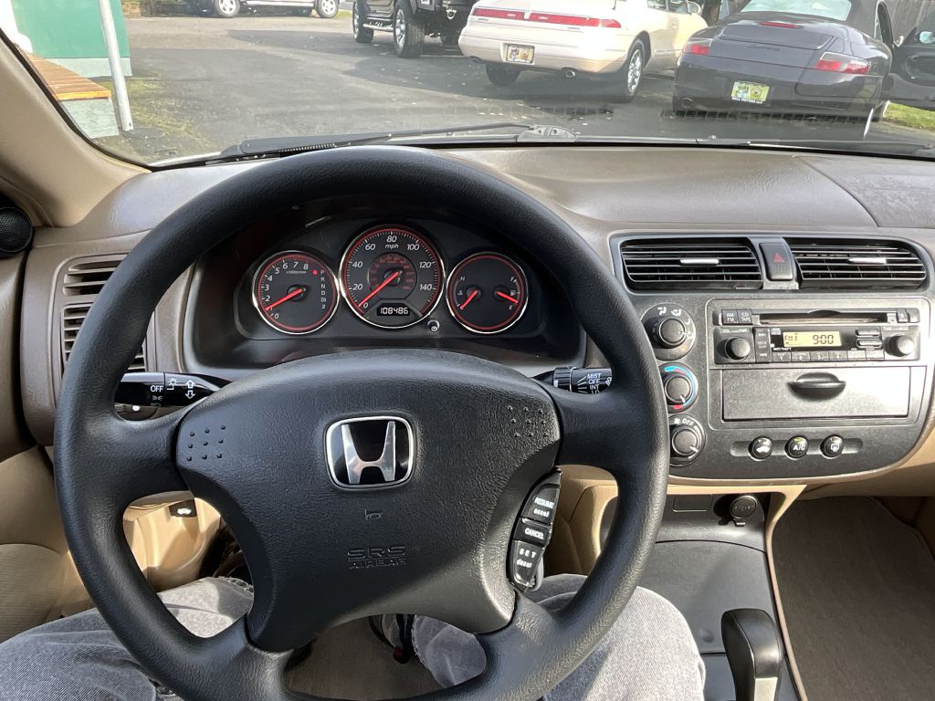 Photo 8 of this HONDA CIVIC
