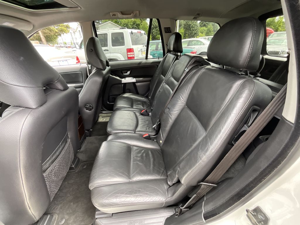 Photo 13 of this VOLVO XC90