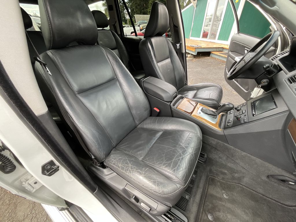 Photo 17 of this VOLVO XC90