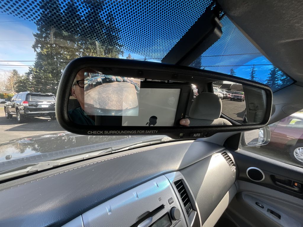 Photo 13 of this TOYOTA TACOMA PRERUNNE