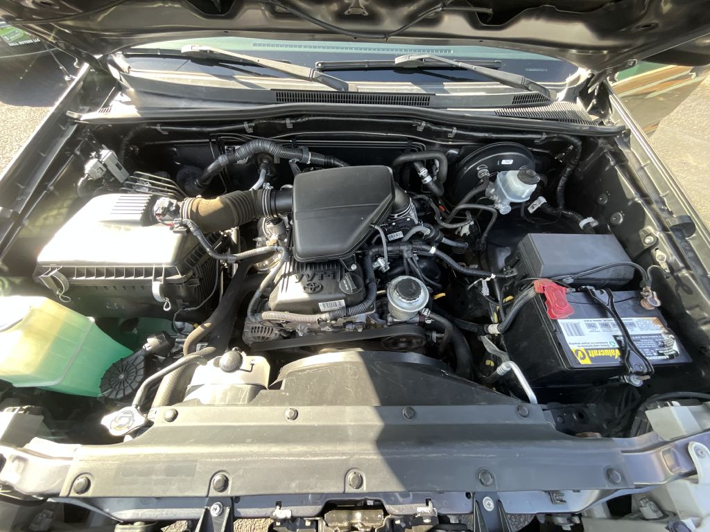 Photo 20 of this TOYOTA TACOMA PRERUNNE