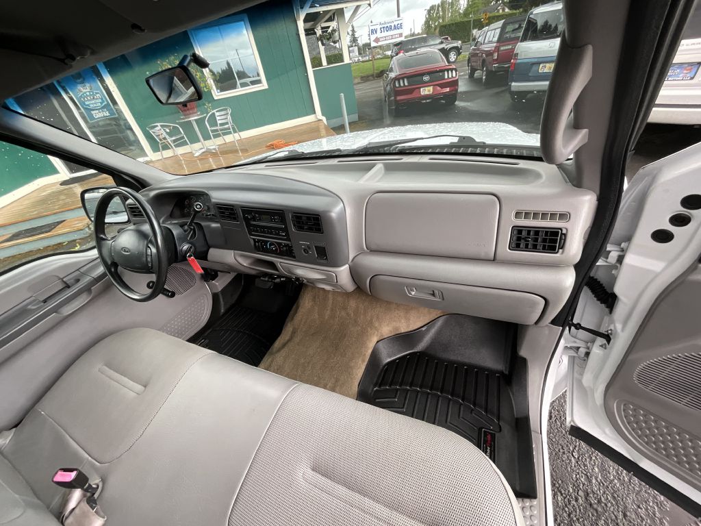 Photo 17 of this FORD F250 XL