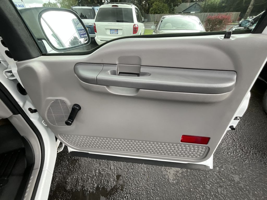 Photo 18 of this FORD F250 XL
