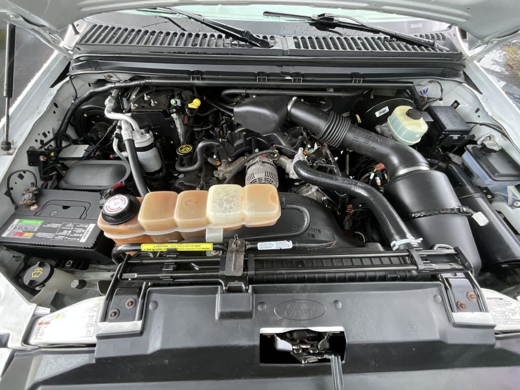 Photo 21 of this FORD F250 XL