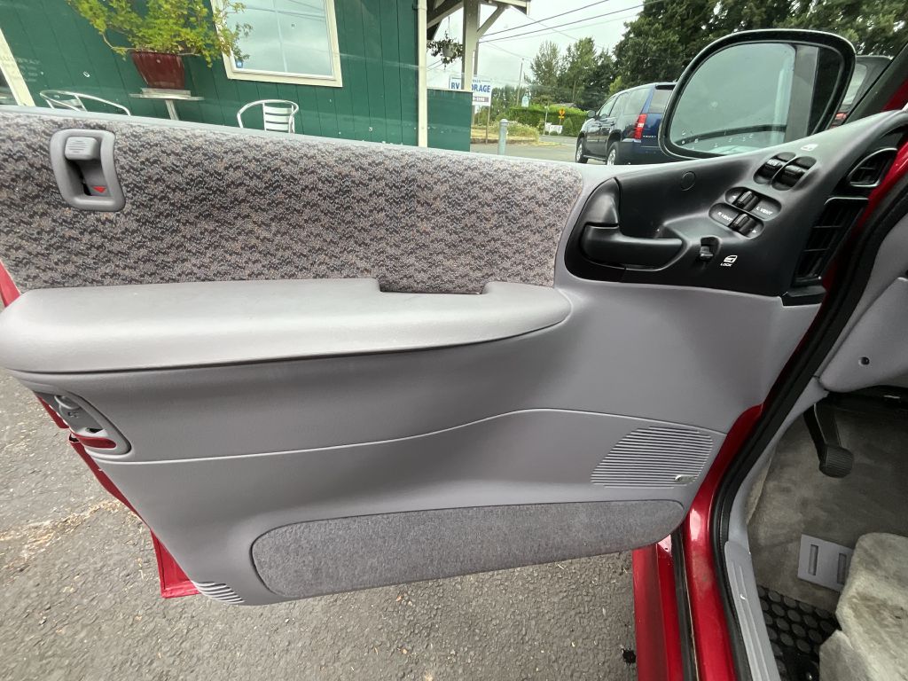 Photo 7 of this DODGE GRAND CARAVAN