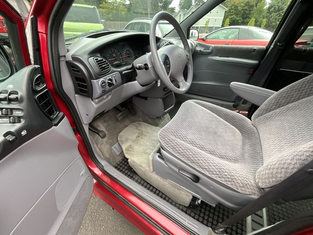 Photo 10 of this DODGE GRAND CARAVAN
