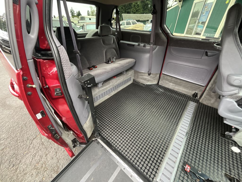 Photo 16 of this DODGE GRAND CARAVAN
