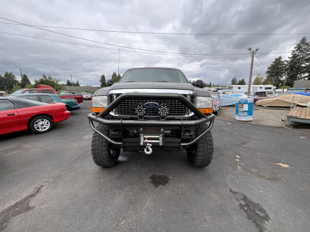 Photo 2 of this FORD EXCURSION
