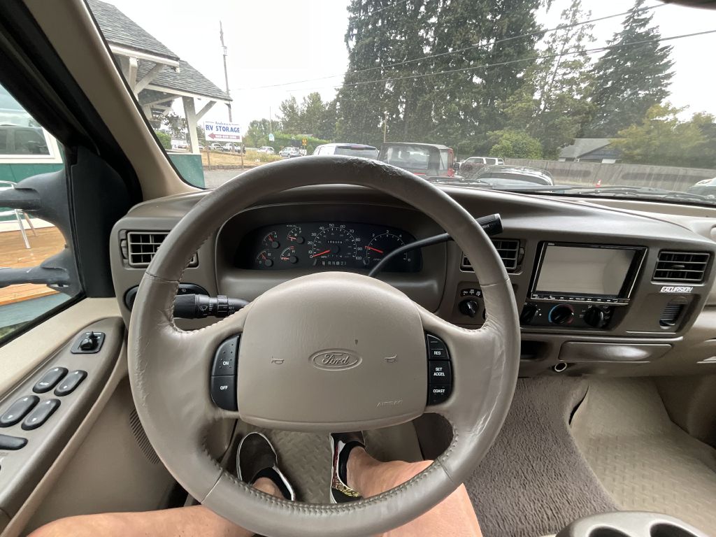 Photo 9 of this FORD EXCURSION
