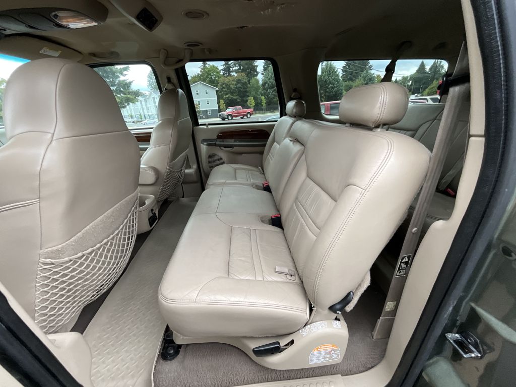 Photo 13 of this FORD EXCURSION