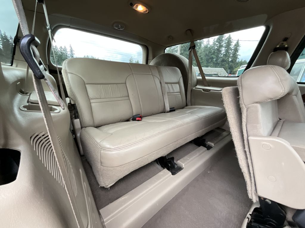 Photo 16 of this FORD EXCURSION