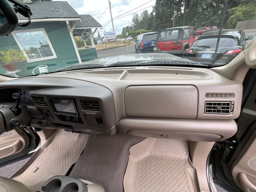 Photo 18 of this FORD EXCURSION