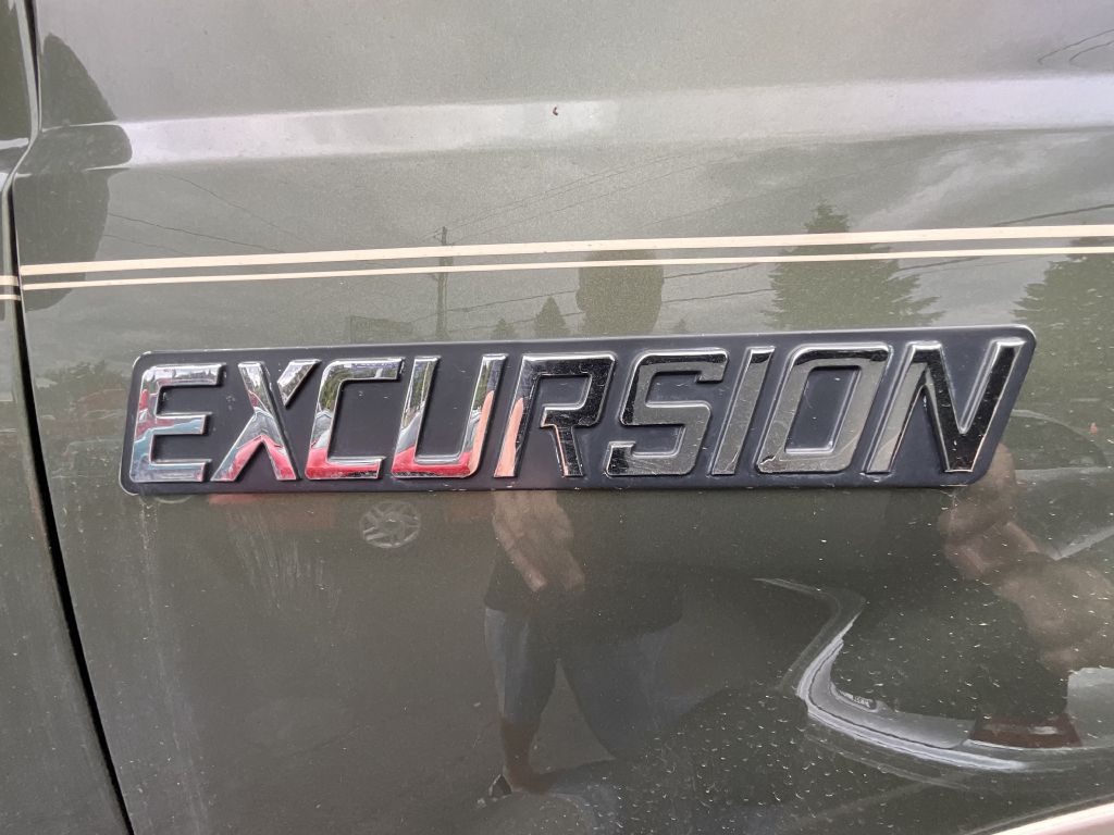 Photo 20 of this FORD EXCURSION