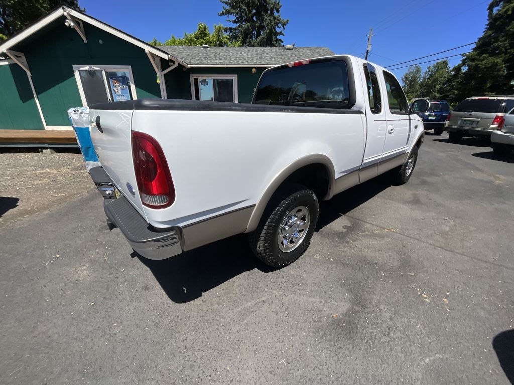 Photo 4 of this FORD F250 LARIAT