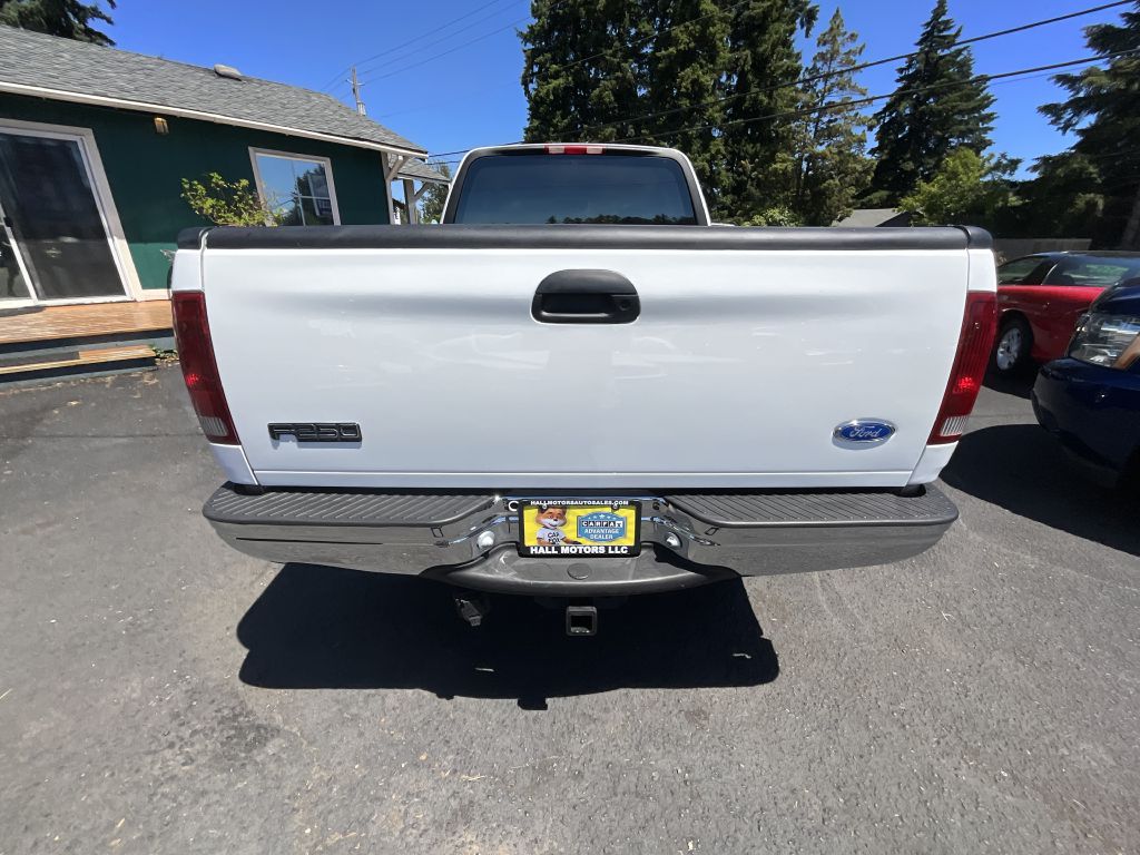 Photo 5 of this FORD F250 LARIAT