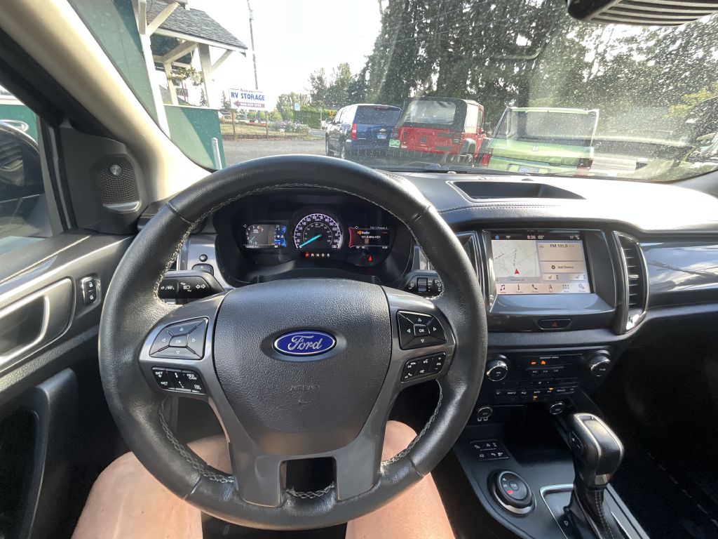 Photo 11 of this FORD RANGER LARIAT