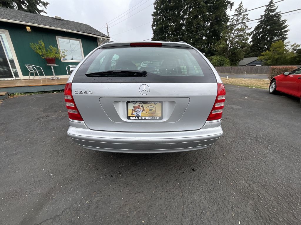 Photo 5 of this MERCEDES-BENZ C-CLASS