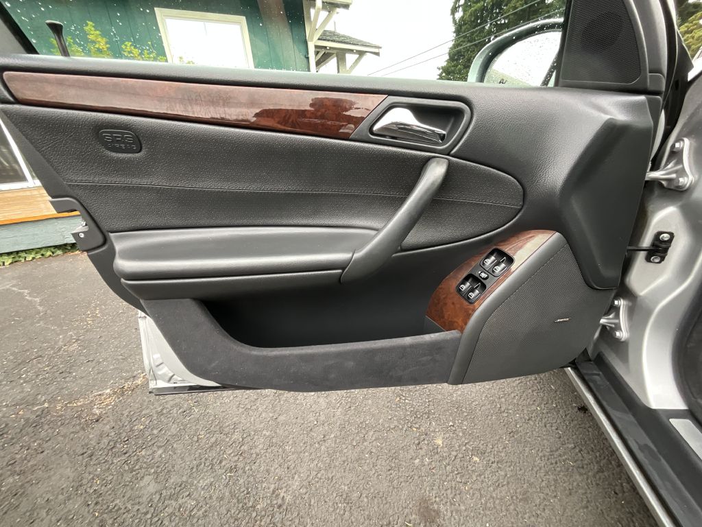 Photo 7 of this MERCEDES-BENZ C-CLASS