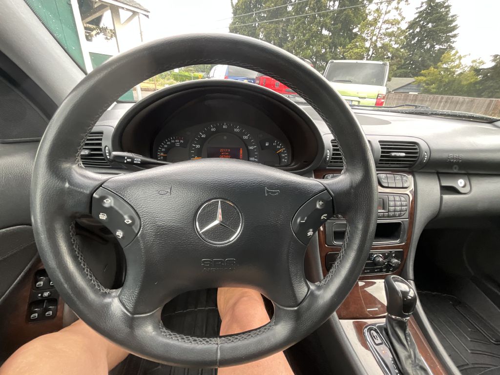 Photo 9 of this MERCEDES-BENZ C-CLASS