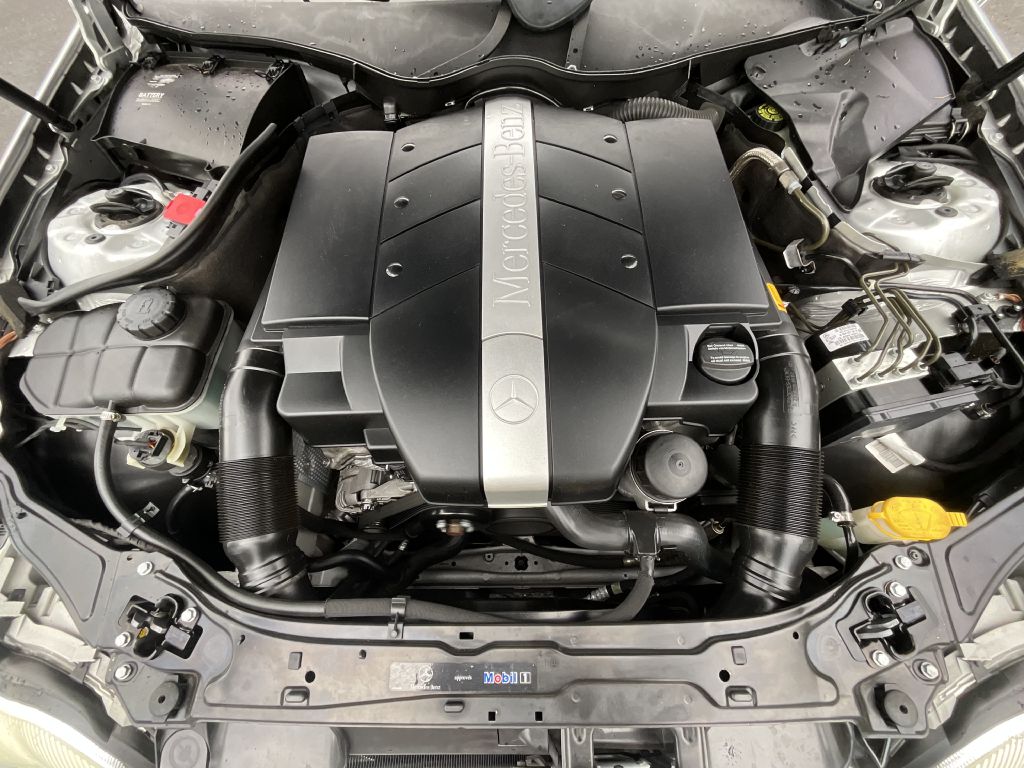 Photo 20 of this MERCEDES-BENZ C-CLASS