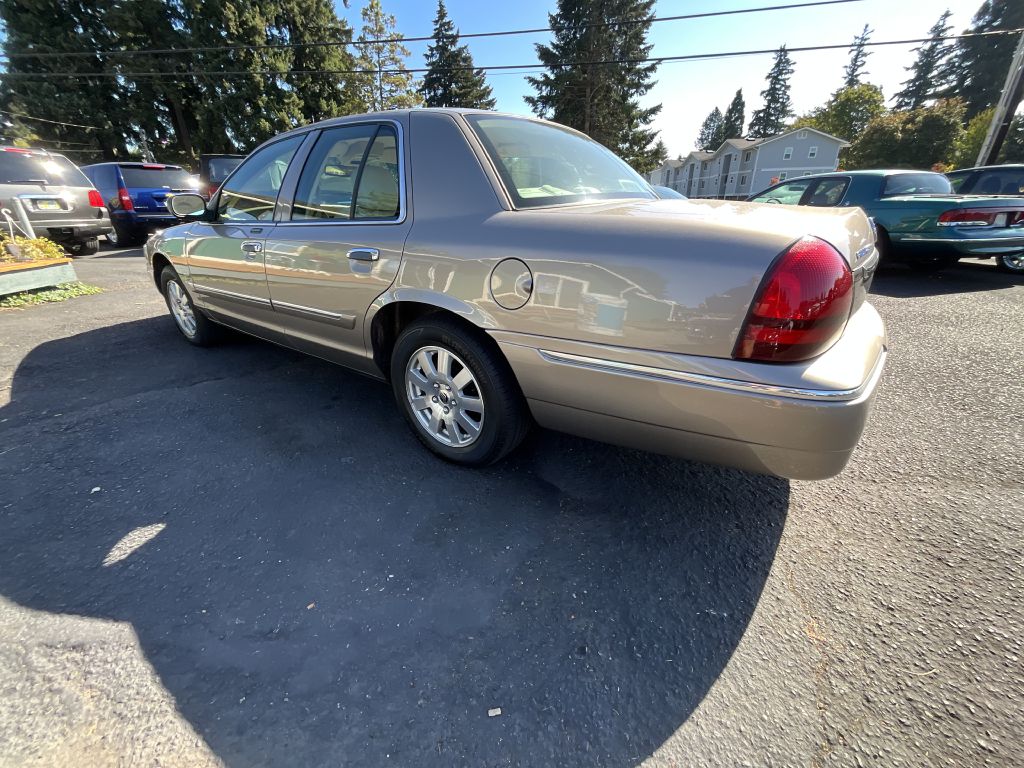 Photo 6 of this MERCURY GRAND MARQUIS