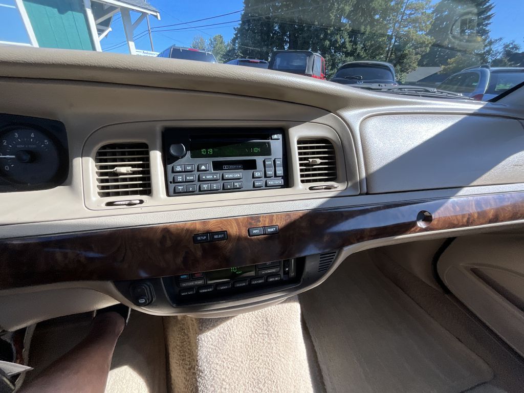 Photo 12 of this MERCURY GRAND MARQUIS