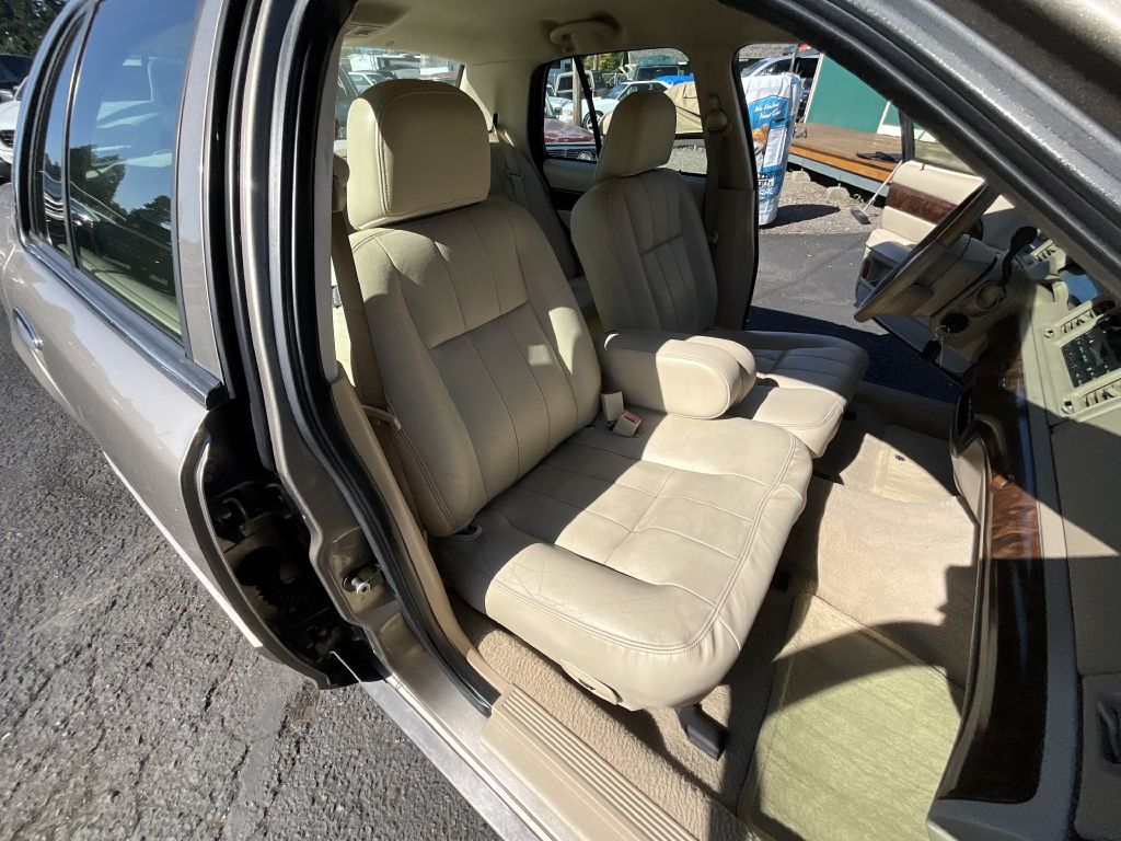 Photo 17 of this MERCURY GRAND MARQUIS