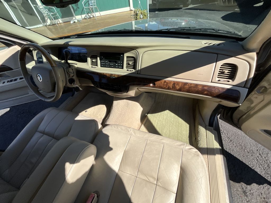 Photo 18 of this MERCURY GRAND MARQUIS