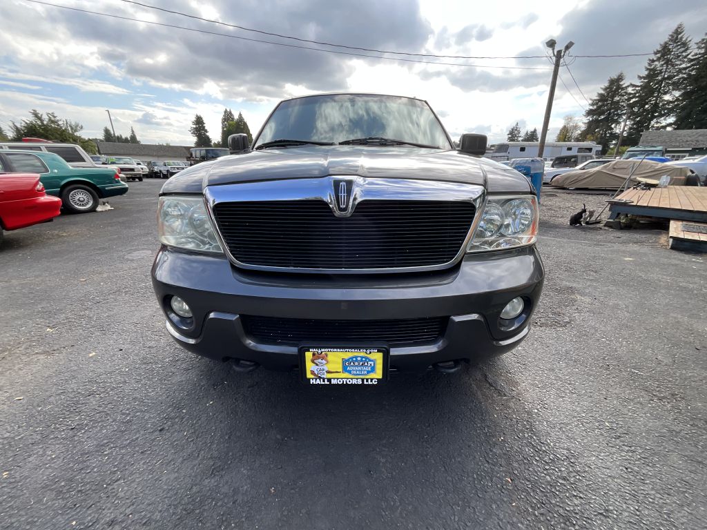 Photo 2 of this LINCOLN NAVIGATOR