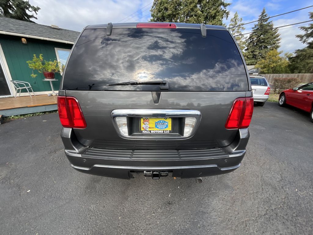Photo 5 of this LINCOLN NAVIGATOR