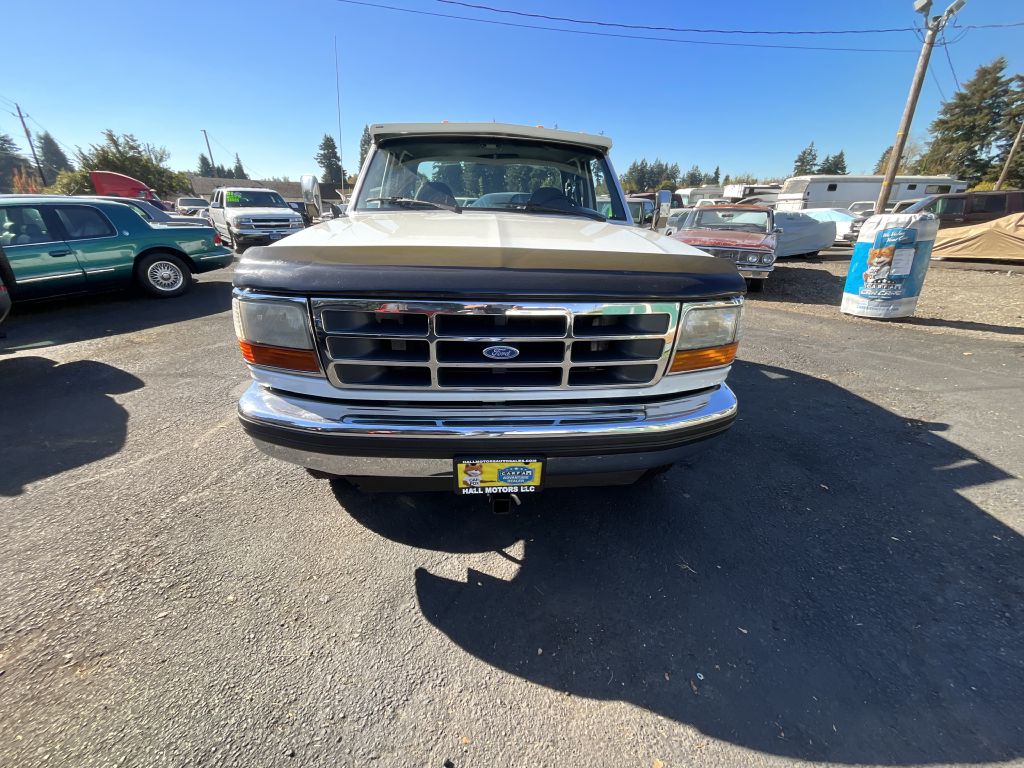 Photo 2 of this FORD F350 XLT