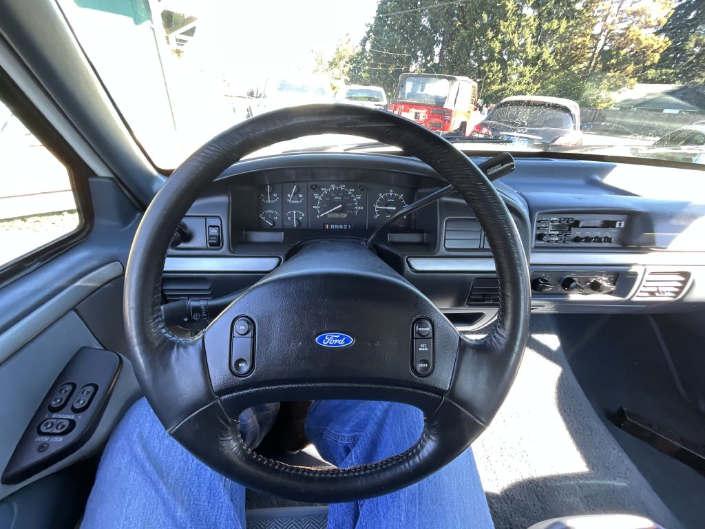 Photo 10 of this FORD F350 XLT