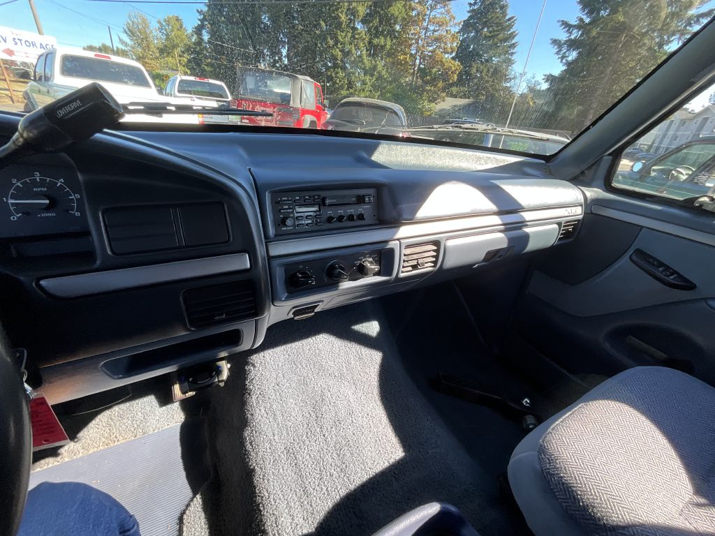 Photo 12 of this FORD F350 XLT